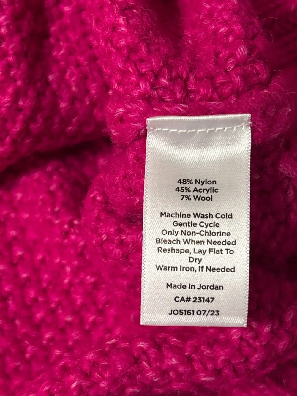 Talbots crew neck cable knit sweater L fuschia